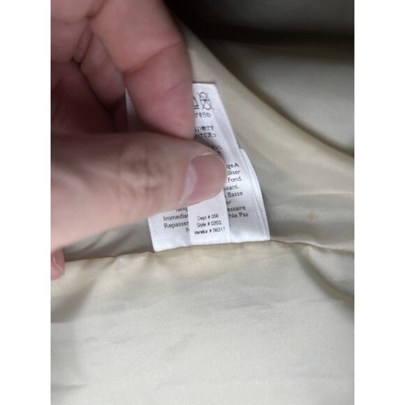 Eddie Bauer Lightweight Hooded Nylon Jacket – L - Picture 10 of 16